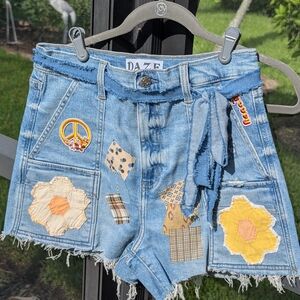 DAZE Jean Shorts with Distressed Hem and Patches